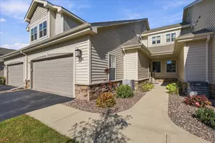 542 Cedar Bluffs Way, Slinger, WI 53086 - Photo 1