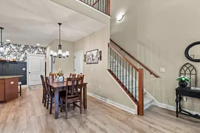 542  Cedar Bluffs Way, Slinger, WI 53086 - Photo 15