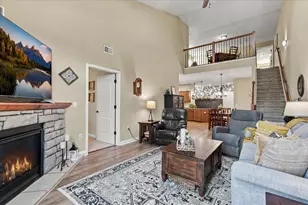 542 Cedar Bluffs Way, Slinger, WI 53086 - Photo 19