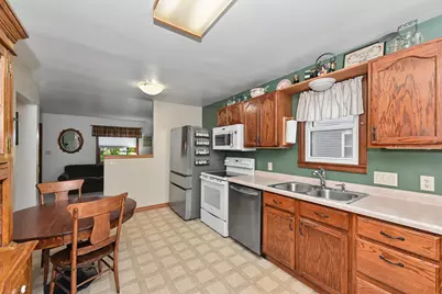 1523 E Tripoli Ave, Milwaukee, WI 53207 - Photo 7