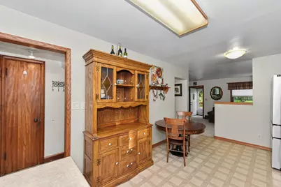 1523 E Tripoli Ave, Milwaukee, WI 53207 - Photo 9