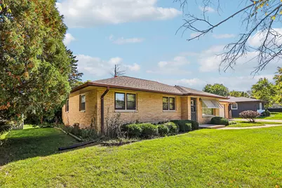 8516 N 54th St, Brown Deer, WI 53223 - Photo 3