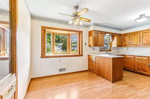 8516 N 54th St, Brown Deer, WI 53223 - Photo 7