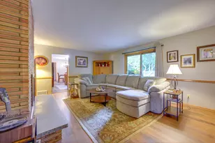 2820 W St James Ln, Mequon, WI 53092 - Photo 13