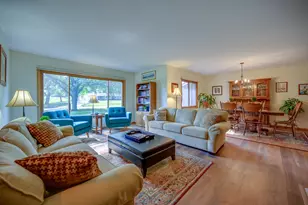 2820 W St James Ln, Mequon, WI 53092 - Photo 9
