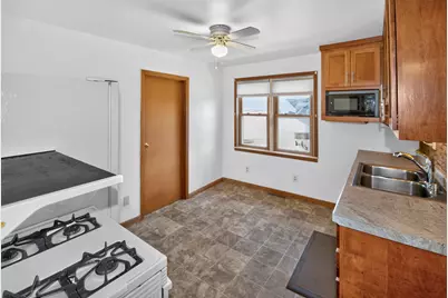 2826 S Chase Ave, Milwaukee, WI 53207 - Photo 7