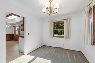 1115 Saratoga Pkwy, Oconomowoc, WI 53066 - Photo 13
