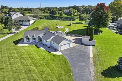 N7066  Lakeshore Ave, Sugar Creek, WI 53121 - Photo 39