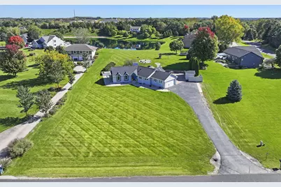N7066  Lakeshore Ave, Sugar Creek, WI 53121 - Photo 35