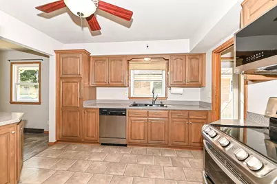 2403 S 94th St, West Allis, WI 53227 - Photo 19