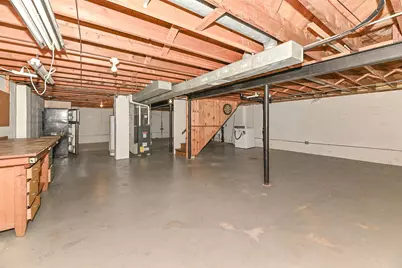 2403 S 94th St, West Allis, WI 53227 - Photo 29
