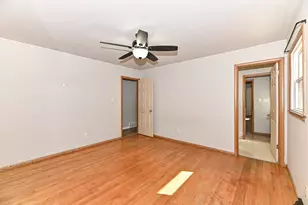 2403 S 94th St, West Allis, WI 53227 - Photo 21