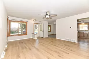 2403 S 94th St, West Allis, WI 53227 - Photo 9