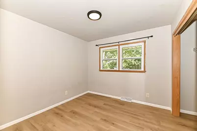 2403 S 94th St, West Allis, WI 53227 - Photo 25