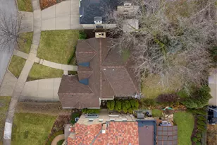 3916 N Ridgefield Cir, Shorewood, WI 53211 - Photo 43