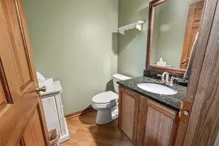 7776 W Tuckaway Shores Dr, Franklin, WI 53132 - Photo 19
