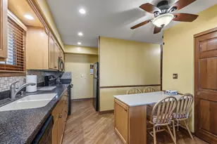 7776 W Tuckaway Shores Dr, Franklin, WI 53132 - Photo 17