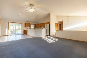 919 Oak Ave -, Onalaska, WI 54650 - Photo 7