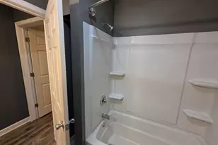3017 S Hanson Ave, Milwaukee, WI 53207 - Photo 19