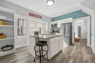 2572 S Howell Ave, Milwaukee, WI 53207 - Photo 7