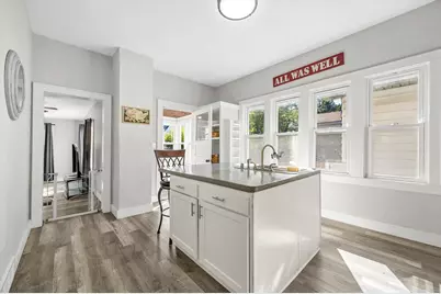 2572 S Howell Ave, Milwaukee, WI 53207 - Photo 9