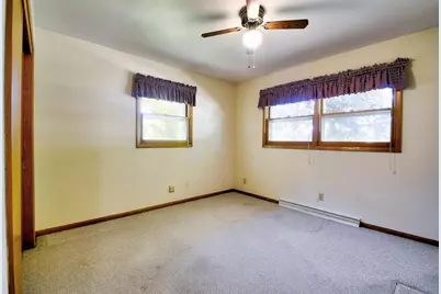 1017 E Kilbourn Ave, West Bend, WI 53095 - Photo 5