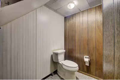 1017 E Kilbourn Ave, West Bend, WI 53095 - Photo 13