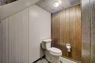 1017 E Kilbourn Ave, West Bend, WI 53095 - Photo 13