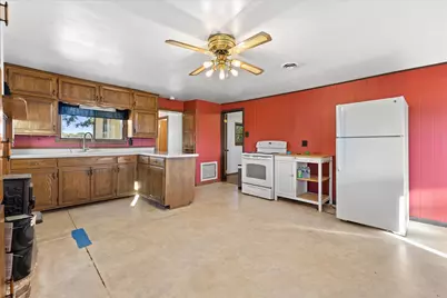 8012  Fox River Rd, Racine, WI 53185 - Photo 17