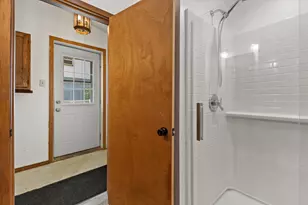 8012 Fox River Rd, Racine, WI 53185 - Photo 25