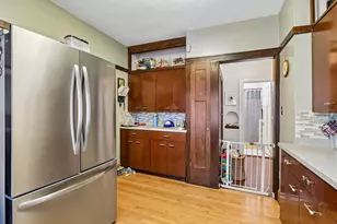 3247 N Summit Ave, Milwaukee, WI 53211 - Photo 13