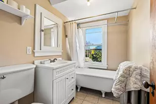 3247 N Summit Ave, Milwaukee, WI 53211 - Photo 29