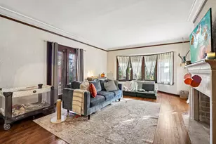 3247 N Summit Ave, Milwaukee, WI 53211 - Photo 5