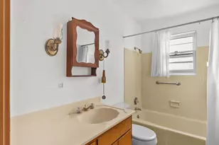 1036 Glenview Dr, Manitowoc, WI 54220 - Photo 13
