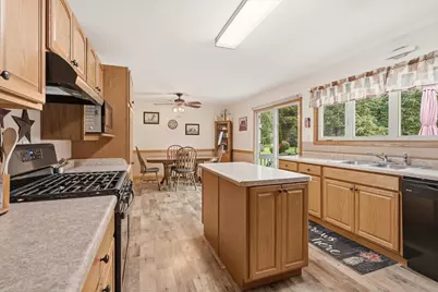 1014 N Meadow Dr, Silver Lake, WI 53170 - Photo 11
