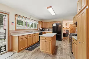 1014 N Meadow Dr, Silver Lake, WI 53170 - Photo 9