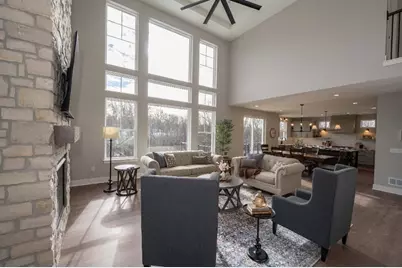 N51W18921  Quietwood Dr, Menomonee Falls, WI 53051 - Photo 5