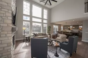 N51W18921 Quietwood Dr, Menomonee Falls, WI 53051 - Photo 5