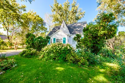 3285  Fiebrantz Dr, Brookfield, WI 53005 - Photo 9