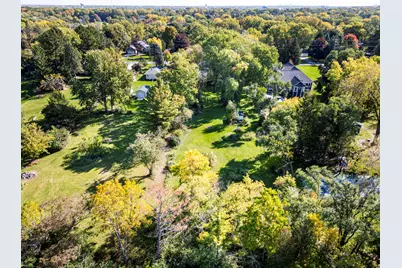 3285  Fiebrantz Dr, Brookfield, WI 53005 - Photo 13