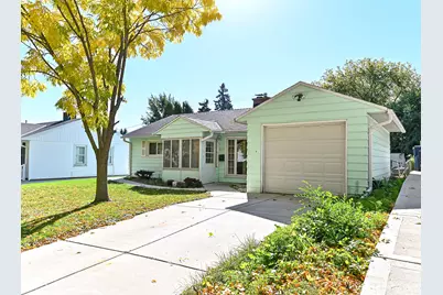 6117 W Bennett Ave, Milwaukee, WI 53219 - Photo 11
