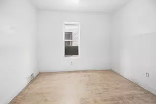 3521 N 8th St, Milwaukee, WI 53206 - Photo 9