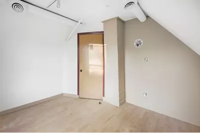 3521 N 8th St, Milwaukee, WI 53206 - Photo 17