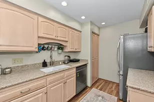 3732 W Cold Spring Rd, Greenfield, WI 53221 - Photo 11
