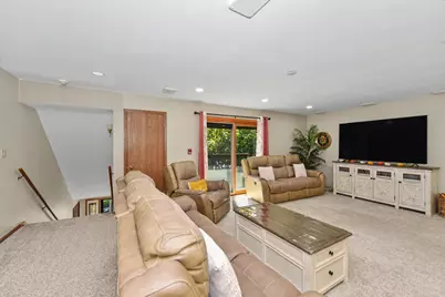 3732 W Cold Spring Rd, Greenfield, WI 53221 - Photo 5