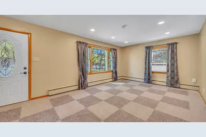 2517  Erie Ave, Sheboygan, WI 53081 - Photo 3