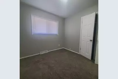 6716 N 55th St, Milwaukee, WI 53223 - Photo 13