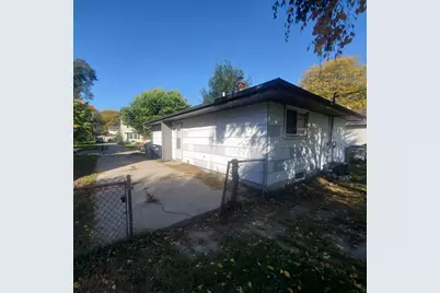6716 N 55th St, Milwaukee, WI 53223 - Photo 21