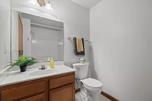 18725 Emerald Cir, Brookfield, WI 53045 - Photo 21