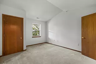 18725 Emerald Cir, Brookfield, WI 53045 - Photo 17